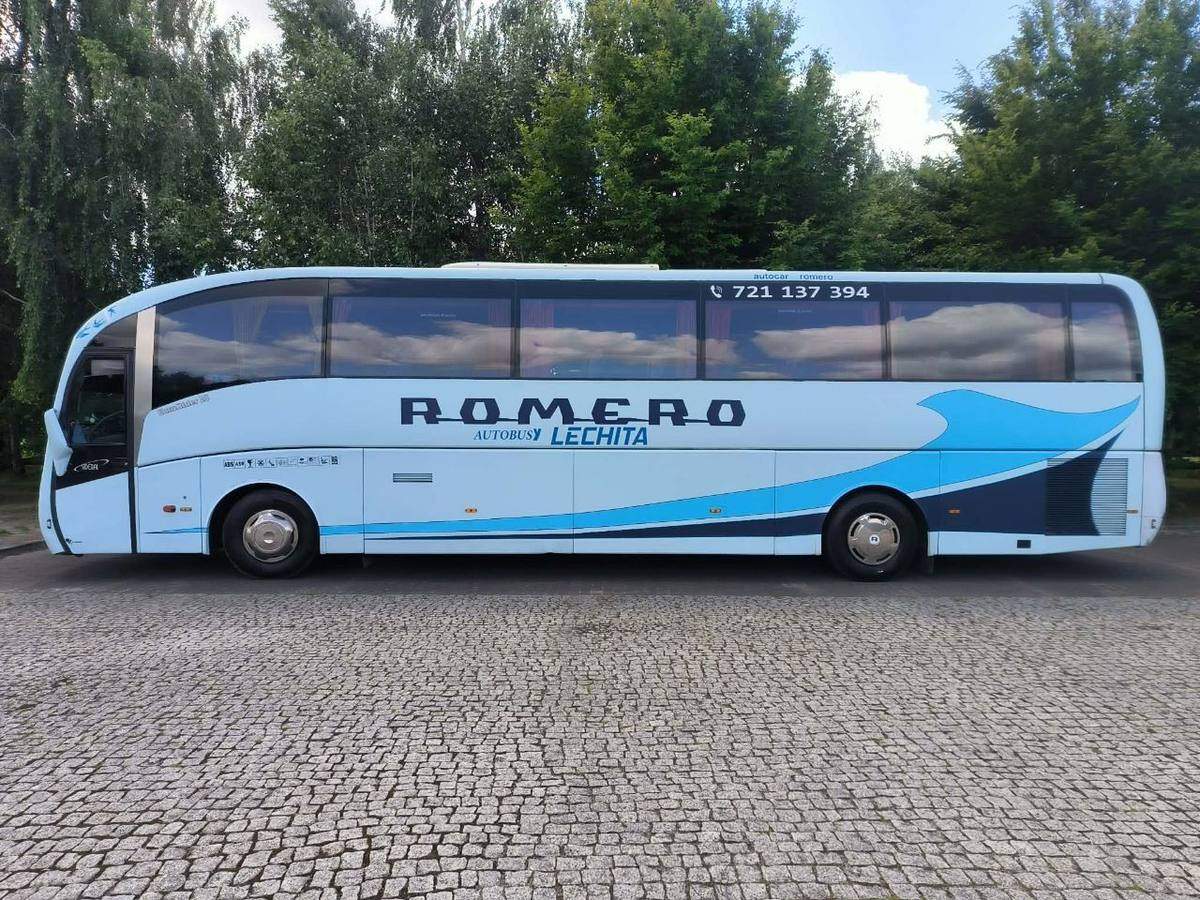 Autokar LECHITA — Scania z boku