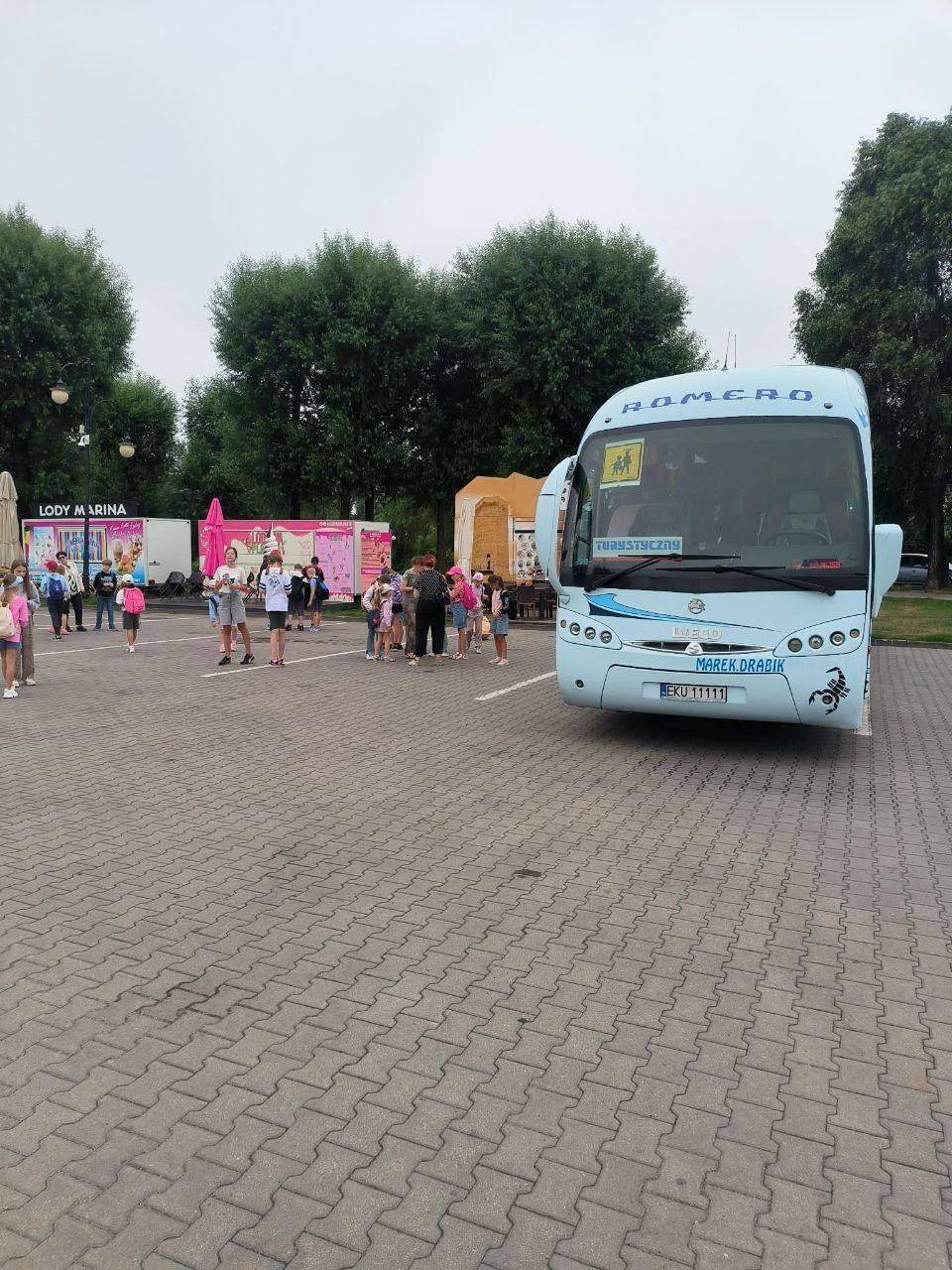 Przerwa — lody i autokar LECHITA